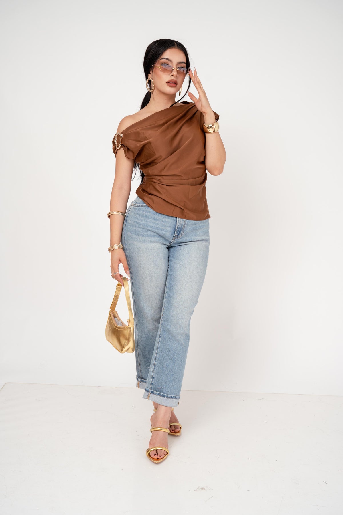 Blusa Roman Shoulder Satín por mayoreo — ZAIVA (vista 2)
