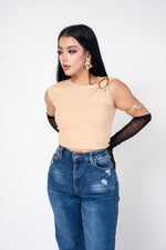 Crop Top Stretch Con Hebilla color Beige | ZAIVA