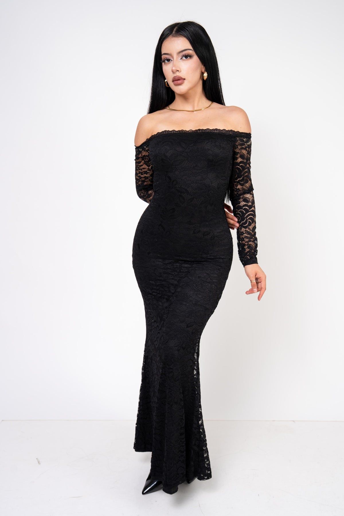 Vestido Formal Encaje Stretch color Negro | ZAIVA