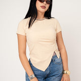 Blusa Basica Asimetrica color Beige Claro | ZAIVA