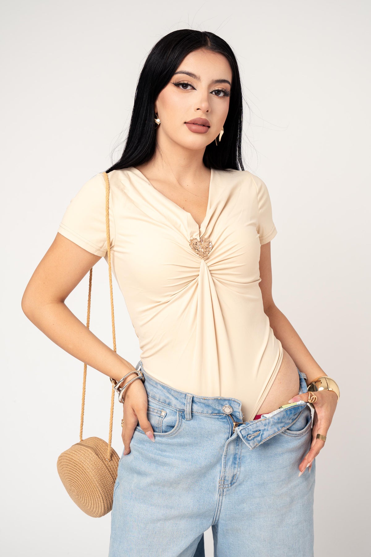 Body Manga Corta Con Flor Metalica color Beige | ZAIVA