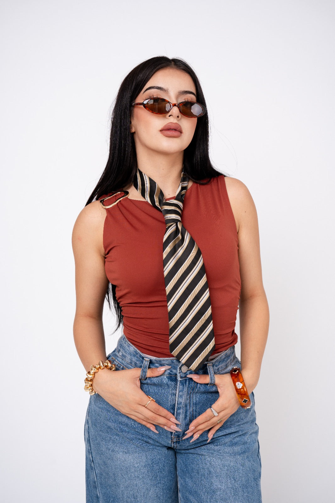 Top Fitted con Hebilla por mayoreo — ZAIVA (vista 2)