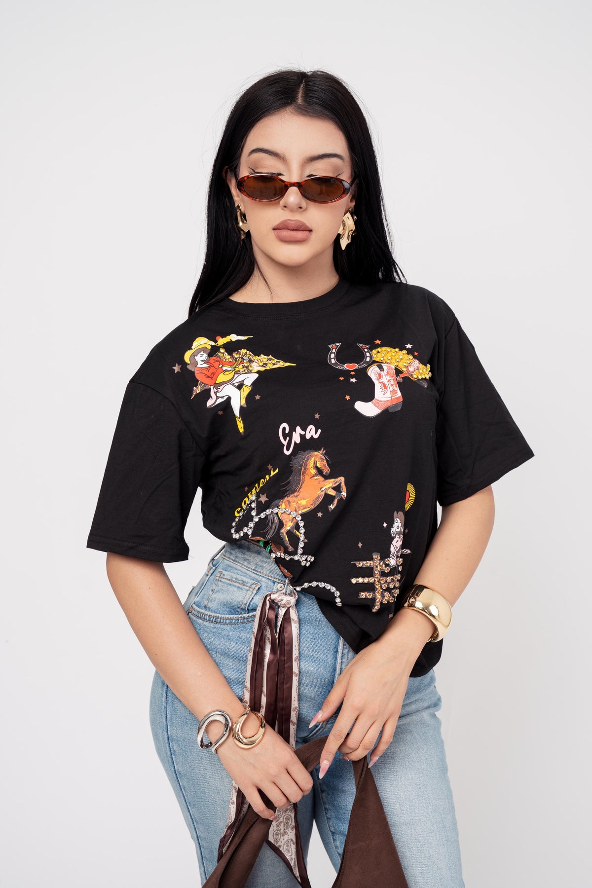 Playera Estampada Con Estoperol De Piedra color Negro | ZAIVA