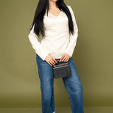 Blusa Vneck Crossed Satín por mayoreo — ZAIVA (vista 4)