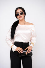 Blusa Satin Off Shoulder por mayoreo — ZAIVA (vista 3)