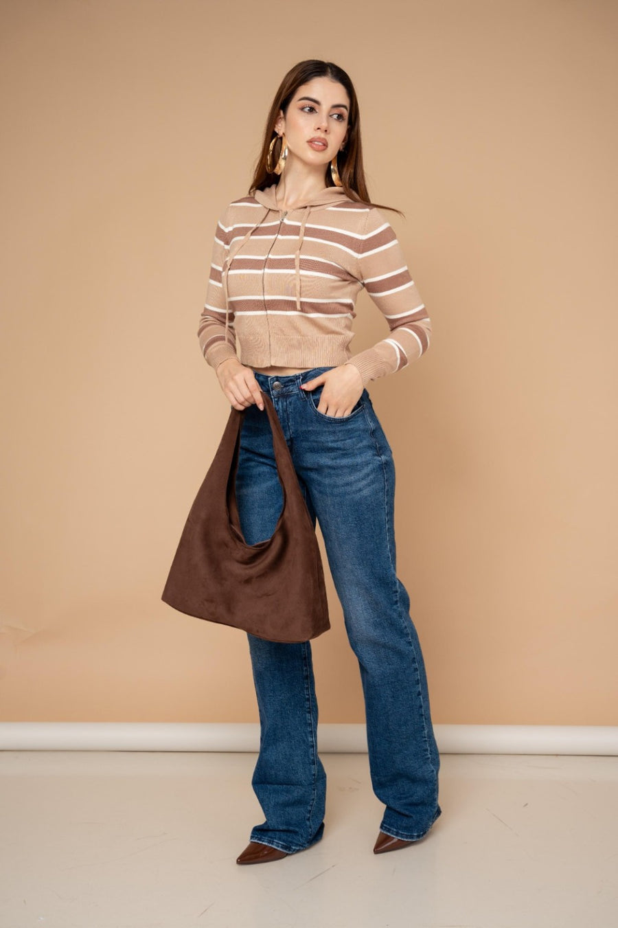Sudadera Cropped Zip-up Za6927 · foto 8 · ZA6927 sudadera cropped zip-up khaki cuerpo completo