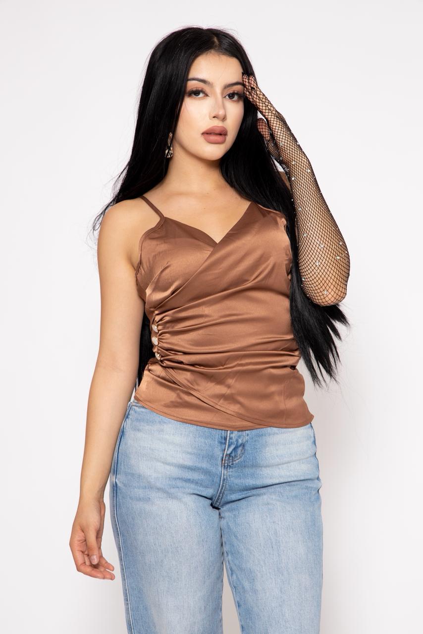 Top Satin Tirantes Con Pliegue Al Costado color Camel | ZAIVA