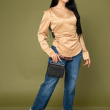 Blusa Vneck Crossed Satín por mayoreo — ZAIVA (vista 6)